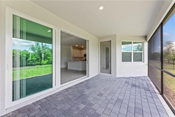 1611 Double Eagle Trl, Naples, Florida 34120, image 1