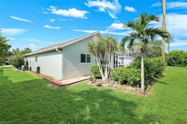 Country Oaks, 9814 Country Oaks Dr, Fort Myers, Florida 33967, image 2