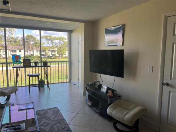 1085 Forest Lakes Dr #8202, Naples, Florida 34105, image 3