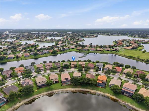 Valencia Country Club, 1517 Birdie Dr, Naples, Florida 34120, image 2