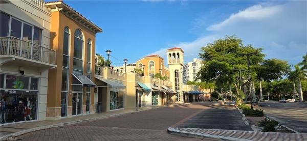 Bad Axe, 1039 Michigan Ave, Naples, Florida 34103, image 3