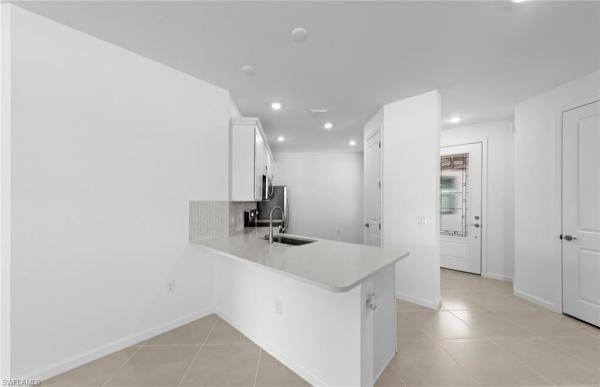 6431 Memorial Ln, Naples, Florida 34142, image 3