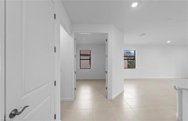 6431 Memorial Ln, Naples, Florida 34142, image 2