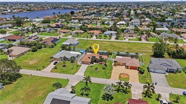 Cape Coral Residential, 4425 14th Pl, Cape Coral, Florida 33914, image 2