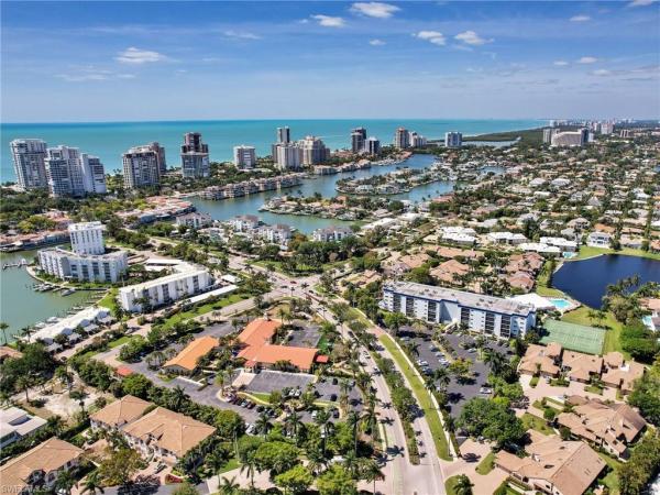 555 Park Shore Dr #B-309, Naples, Florida 34103, image 3
