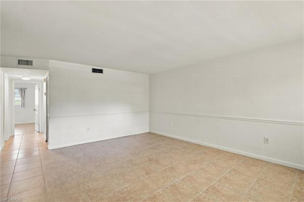 4290 Gulfstream Dr #5, Naples, Florida 34112, image 1
