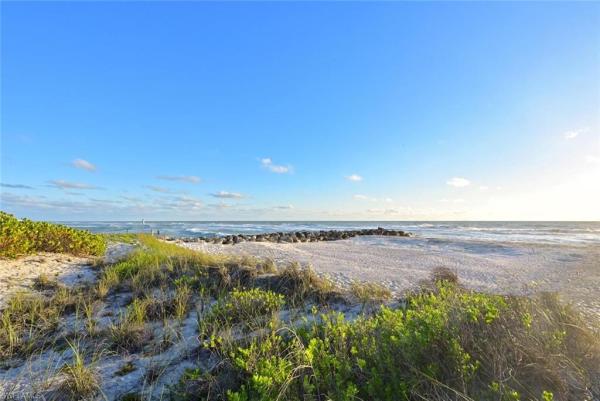 333 Harbour Dr #209, Naples, Florida 34103, image 2