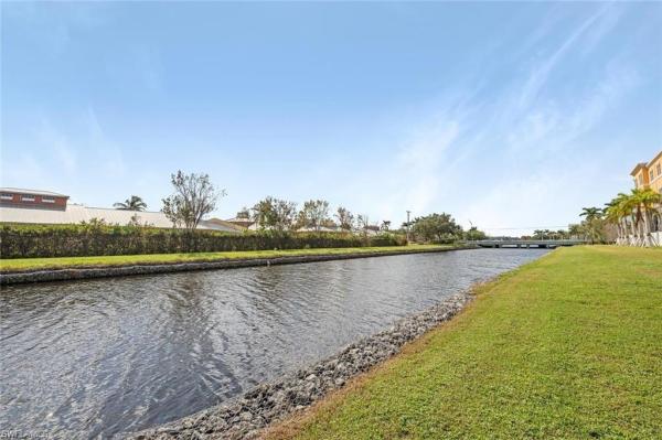 700 Valley Stream Dr #202, Naples, Florida 34113, image 1