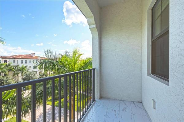 16374 Viansa Way #301, Naples, Florida 34110, image 1