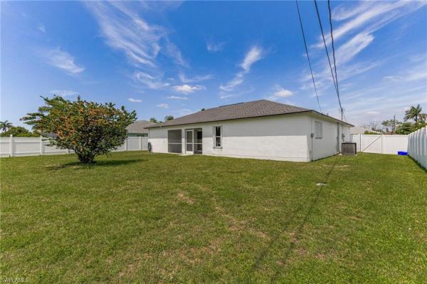 Cape Coral Residential, 610 21st Ln, Cape Coral, Florida 33990, image 2