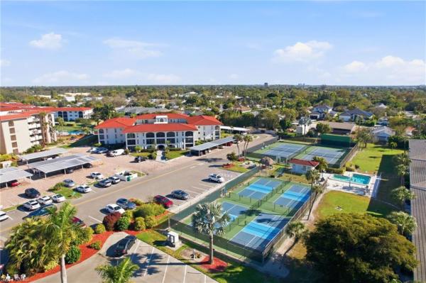 9 N High Point Cir #108, Naples, Florida 34103, image 2