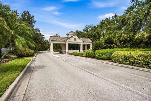 77 Silver Oaks Cir #8102, Naples, Florida 34119, image 3