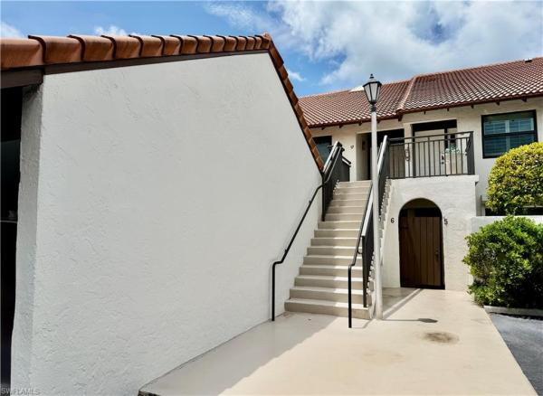4092 Belair Ln #17, Naples, Florida 34103, image 2