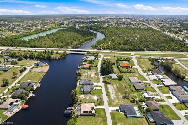 Cape Coral Residential, 3229 21st Ter, Cape Coral, Florida 33993, image 1
