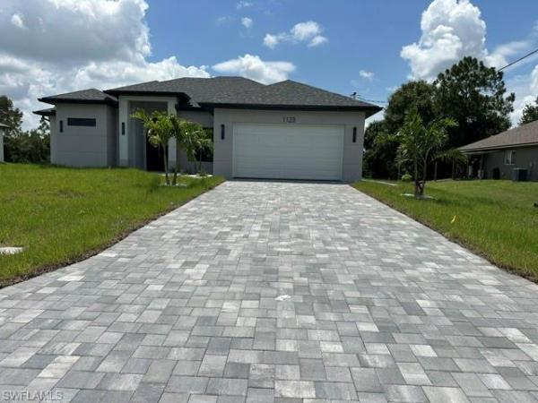 1121 Cariston Ave, Lehigh Acres, Florida 33971, image 1