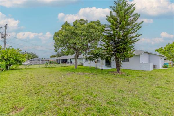 Cape Coral Residential, 216 27th Ter, Cape Coral, Florida 33904, image 3