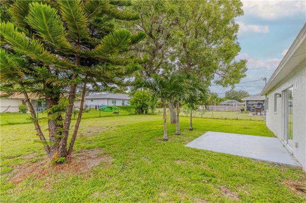 Cape Coral Residential, 216 27th Ter, Cape Coral, Florida 33904, image 2