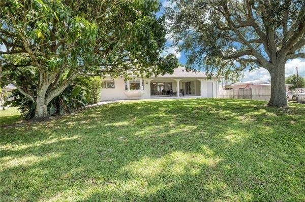 Charlau Channels, 1285 Driftwood Dr, North Fort Myers, Florida 33903, image 1