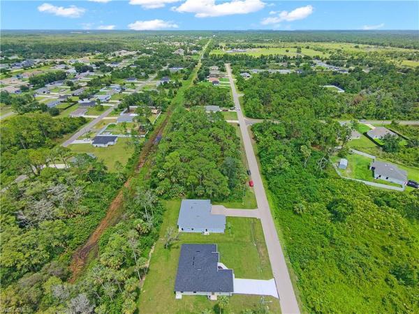 578 Woodview Dr, Lehigh Acres, Florida 33972, image 1