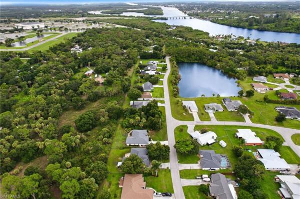 Timberbend, 11365 Rabun Gap Dr, North Fort Myers, Florida 33917, image 3