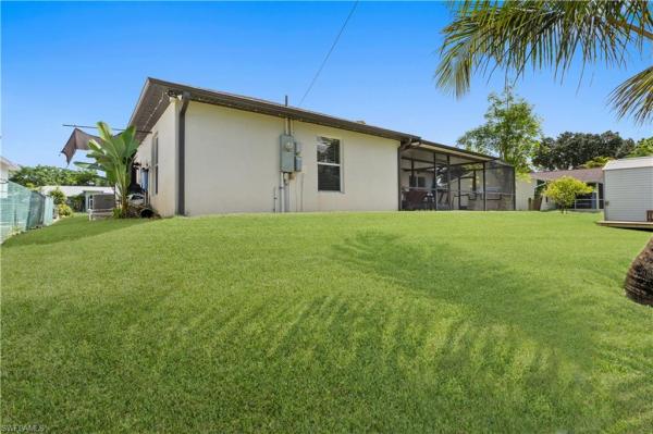 9052 N Cypress Dr, Fort Myers, Florida 33967, image 2