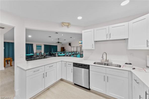 Island Park Village, 17719 Island Inlet Ct, Fort Myers, Florida 33908, image 1
