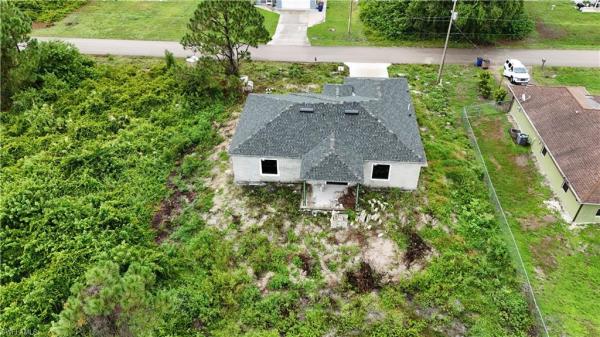 Twin Lake Estates, 226 Lausanne Ave, Lehigh Acres, Florida 33974, image 1