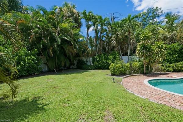 Coquina Sands, 1274 Pine Ct, Naples, Florida 34102, image 2