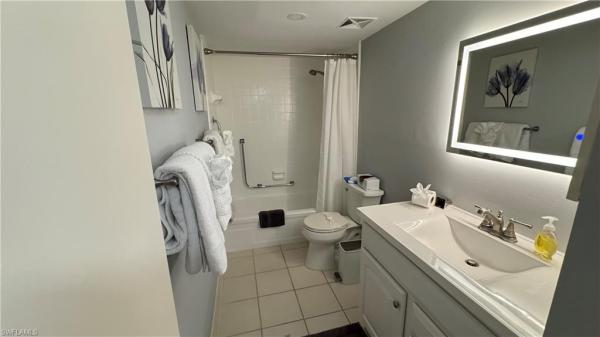 600 Valley Stream Dr #F6, Naples, Florida 34113, image 2