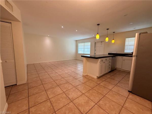 4290 Gulfstream Dr #12, Naples, Florida 34112, image 3