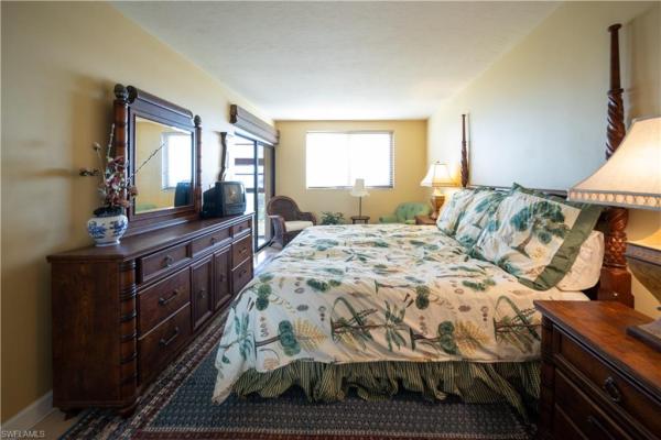 807 River Point Dr #304D, Naples, Florida 34102, image 3