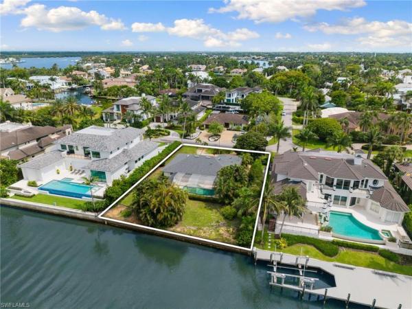 Aqualane Shores, 605 S 21st Ave, Naples, Florida 34102, image 2