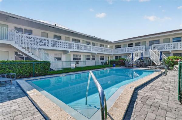534 S 4th Ave #3, Naples, Florida 34102, image 2