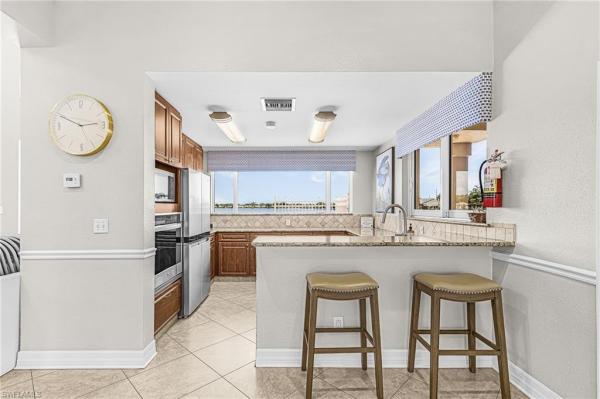 Crown Pointe East, 5157 Lochwood Ct, Naples, Florida 34112, image 1