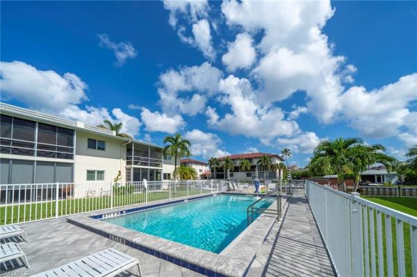 1417 Chesapeake Ave #104, Naples, Florida 34102, image 3