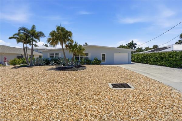 Laguna Shores, 8336 Lagoon Rd, Fort Myers Beach, Florida 33931, image 2