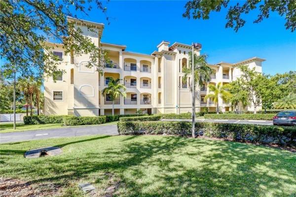 15121 Laguna Dr #102, Fort Myers, Florida 33908, image 2