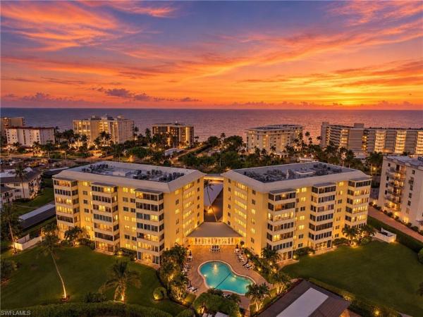 3410 N Gulf Shore Blvd #304, Naples, Florida 34103, image 1