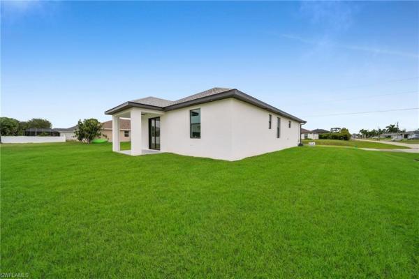 Cape Coral Residential, 2015 23rd St, Cape Coral, Florida 33993, image 2