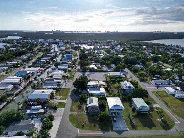 517 Coconut Ave, Goodland, Florida 34140, image 1