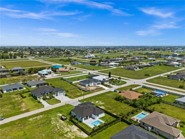 Cape Coral Residential, 1212 33rd Pl, Cape Coral, Florida 33993, image 2
