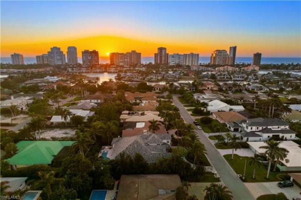Park Shore, 532 Pine Grove Ln, Naples, Florida 34103, image 1