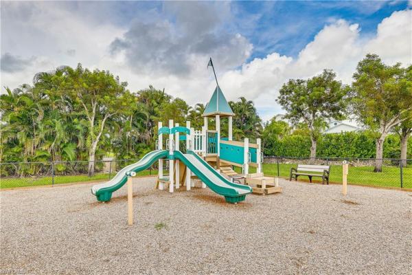 Island Park Woodlands, 6030 Perthshire Ln, Fort Myers, Florida 33908, image 2