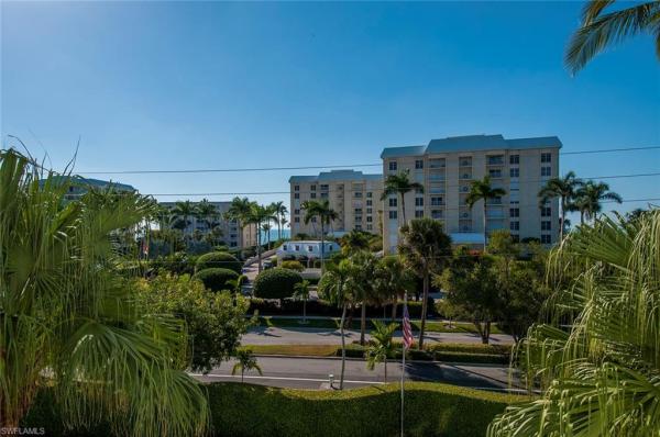 1300 N Gulf Shore Blvd #406, Naples, Florida 34102, image 1