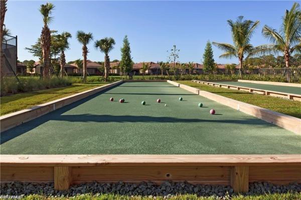 9735 Acqua Ct #611, Naples, Florida 34113, image 2