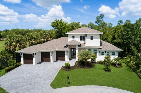 Coachman Glen, 2854 Coach House Way, Naples, Florida 34105, image 2