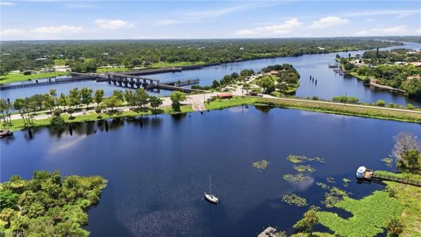 Riverwind Cove, 18241 Riverwind Dr, Alva, Florida 33920, image 3
