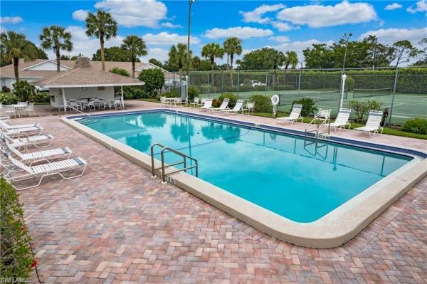9580 Victoria Ln #104, Naples, Florida 34109, image 3