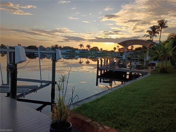 Lochmoor Waterway Estates, 1802 Lakeview Blvd, North Fort Myers, Florida 33903, image 2