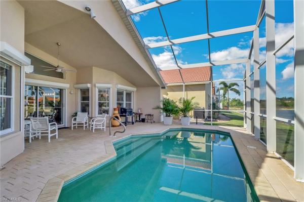 Moon Lake, 1059 Jardin Dr, Naples, Florida 34104, image 2
